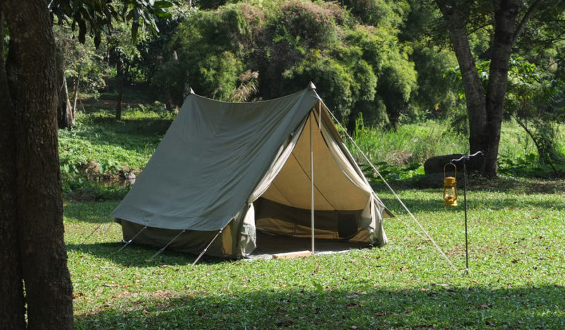 20 Fun & Adventurous Garden Camping Ideas For the Family 3 garden camping ideas with traditional canvas tents