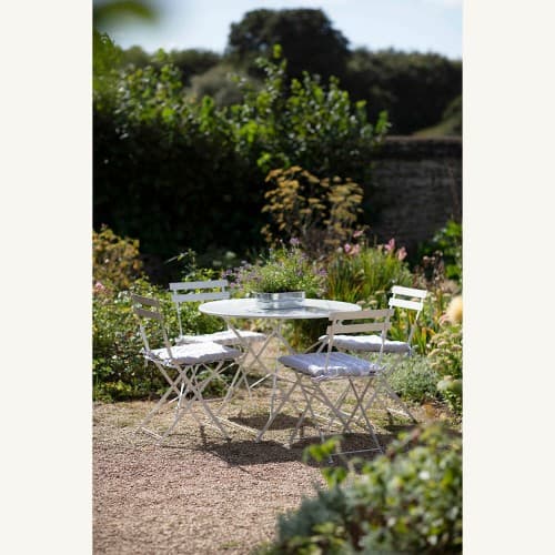 Best Patio Furniture for Small Gardens: ideas for all budgets 6 garden trading rive droite bistro set