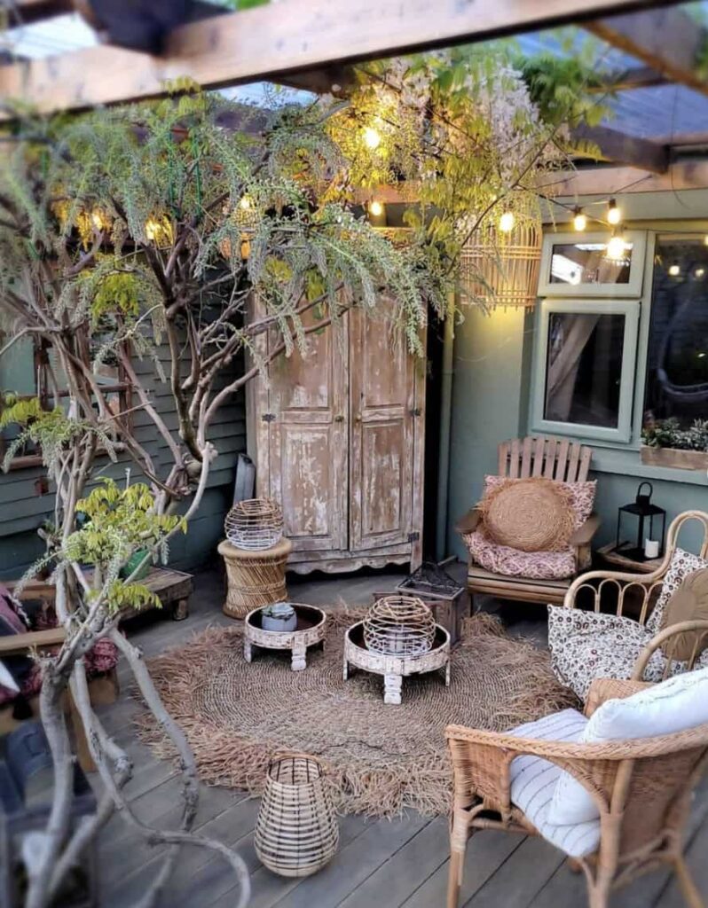 Best Patio Furniture for Small Gardens: ideas for all budgets 7 salvaged furniture for small patio