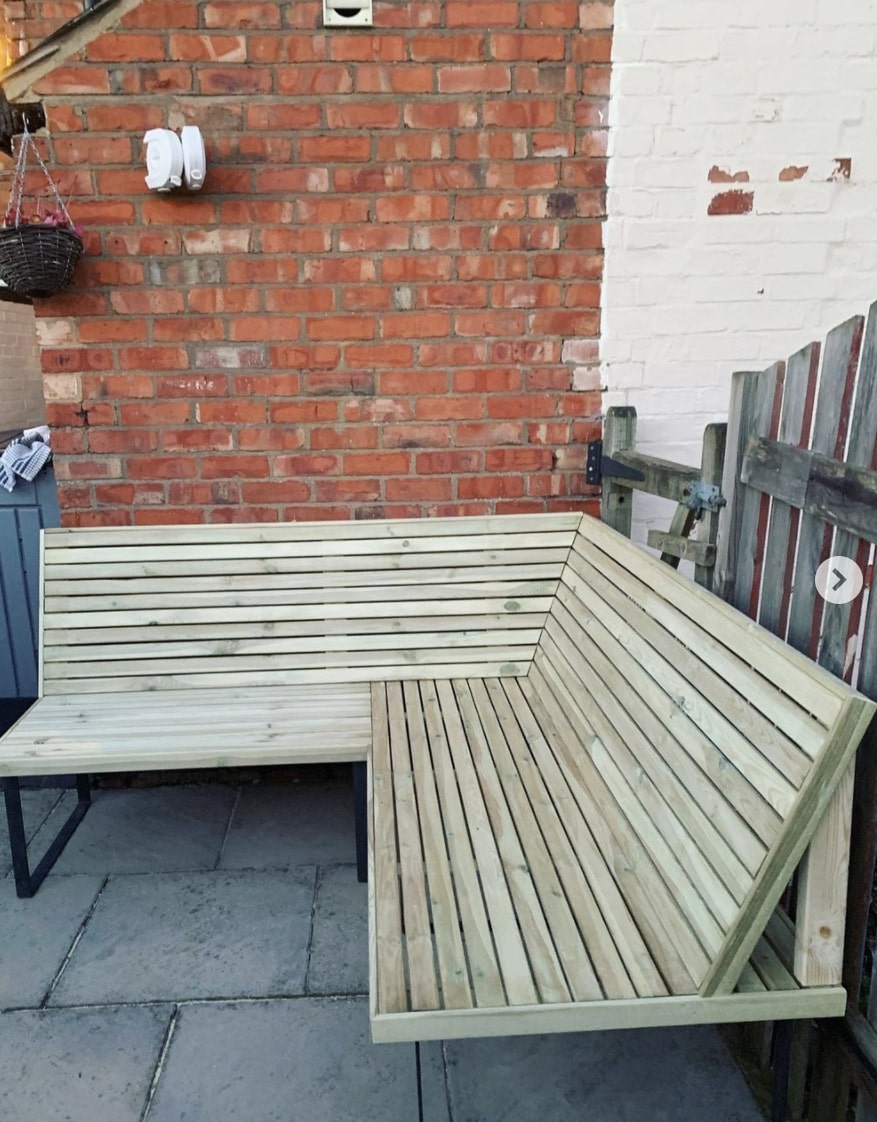 How to Make Rustic Garden Furniture 4 DIY fence panel sofa