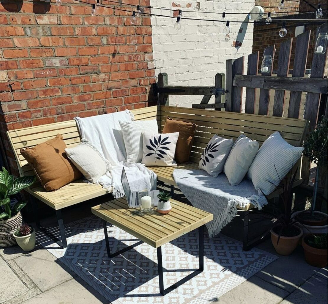 How to Make Rustic Garden Furniture 3 DIY pallet sofa