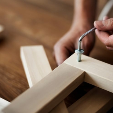 assemble rattan garden furniture