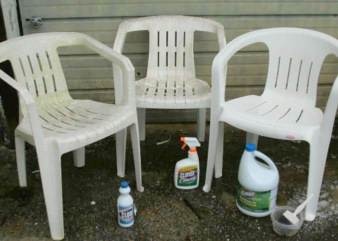 clean green algae off plastic chairs