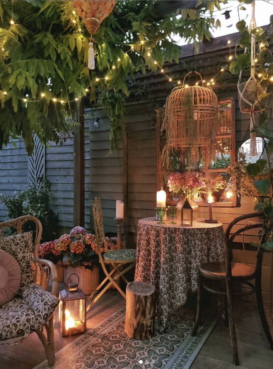 decorate gazebo with foliage