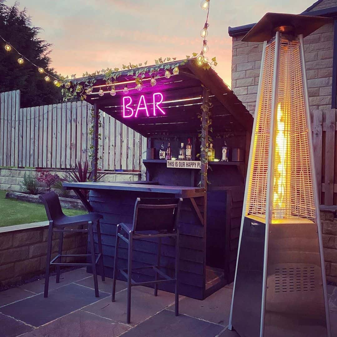 How to Host the Perfect Garden Party With Wicker Furniture 5 diy garden bar