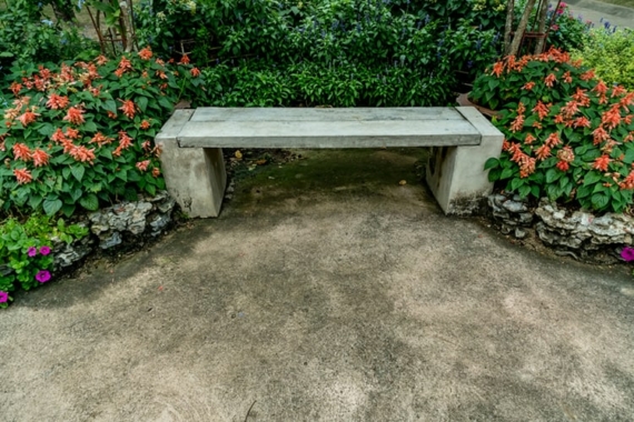 make concrete garden furniture