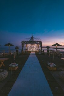 How to Decorate a Gazebo for a Wedding: Ideas to Glam it Up! 3