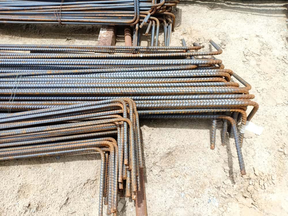 How To Make Concrete Garden Furniture for Cheap 3 steel bars for reinforced concrete