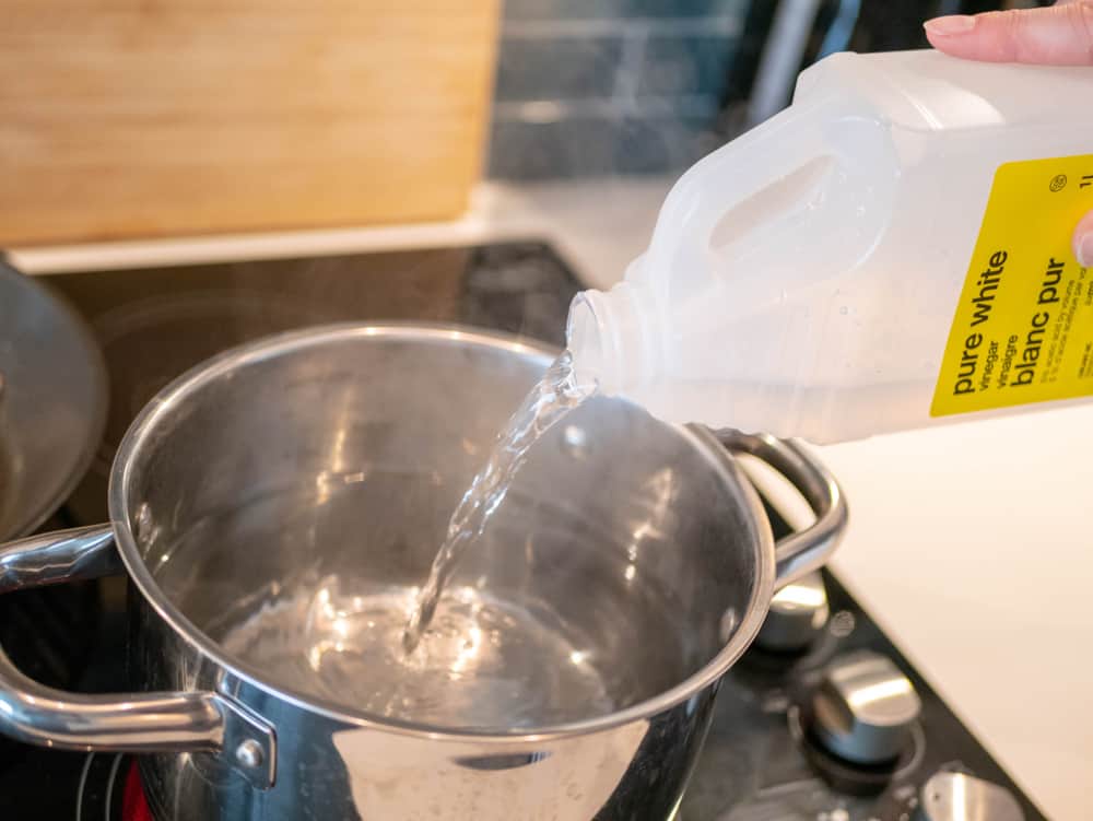 white vinegar water homemade cleaner