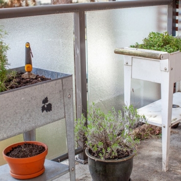 how to make a galvanized planter box
