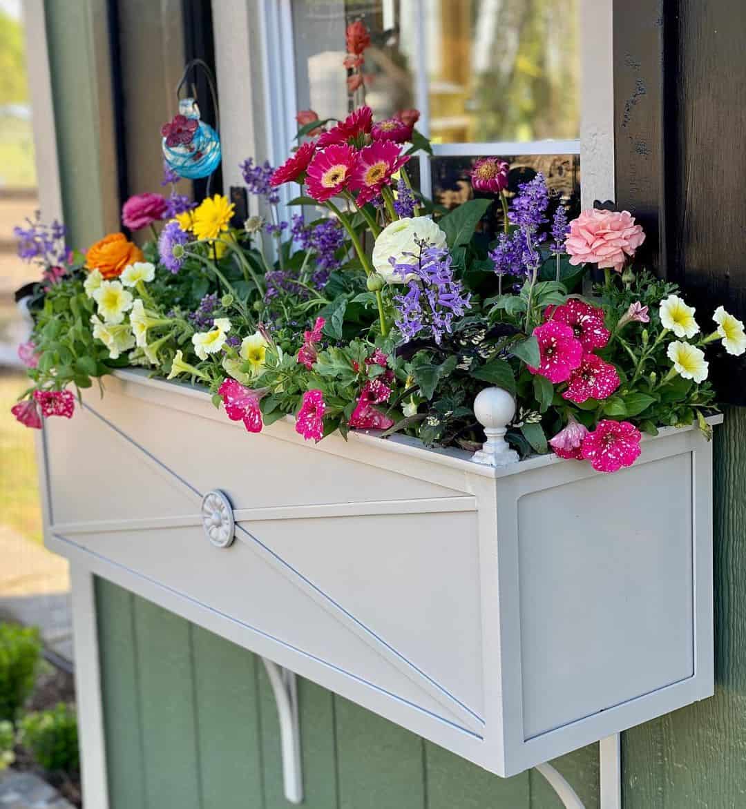 What Can I Plant in a Flower Box? 2 metal flower box