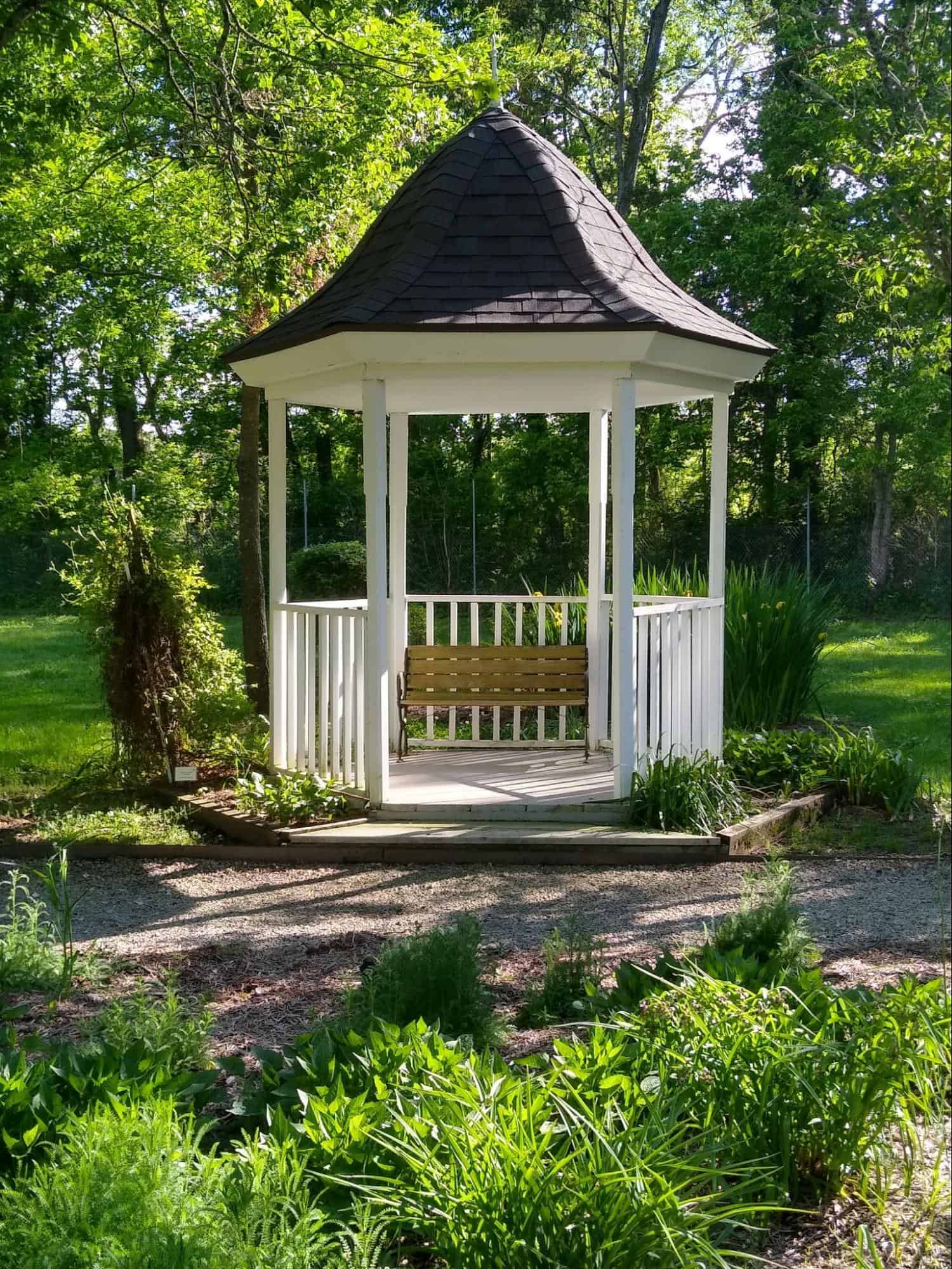 What Is the Best Gazebo to Buy? 5 pavilion gazebo
