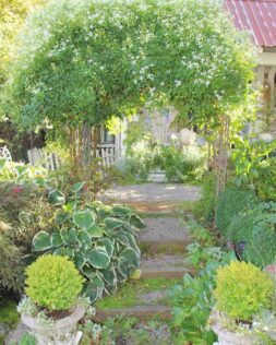 How to Build a Simple Arbour with Planter Boxes & Creative DIY Ideas 3 How to Build a Simple Arbour with Planter Boxes & Creative DIY Ideas 3