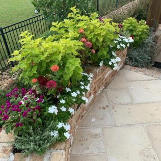 How to Build a Simple DIY Stone Planter Box 1