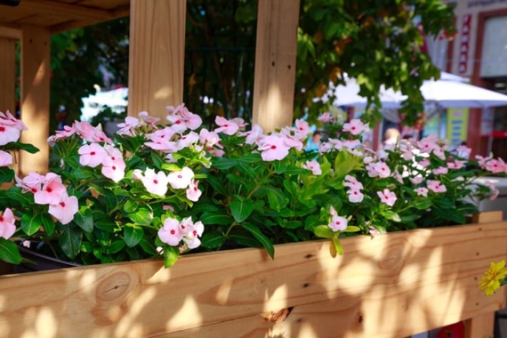 how to make a flower box