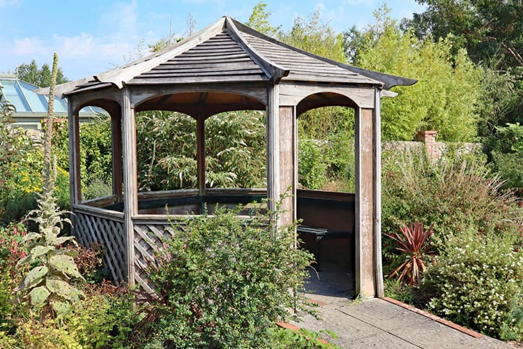 how to put up a hexagonal gazebo
