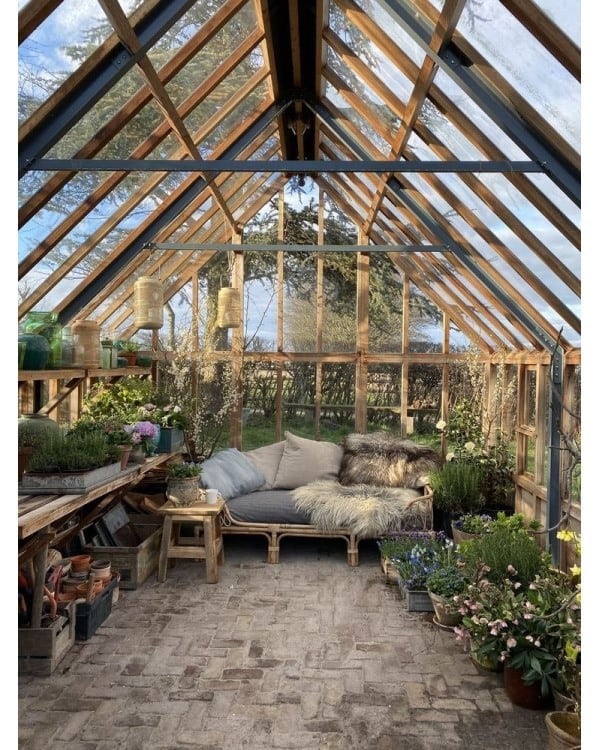 tidy greenhouse