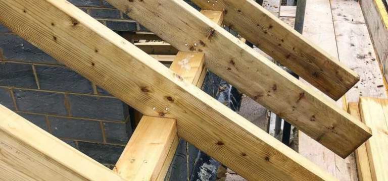 How to Join Rafter of a Gazebo Roof 1 birdsmouth cut rafter