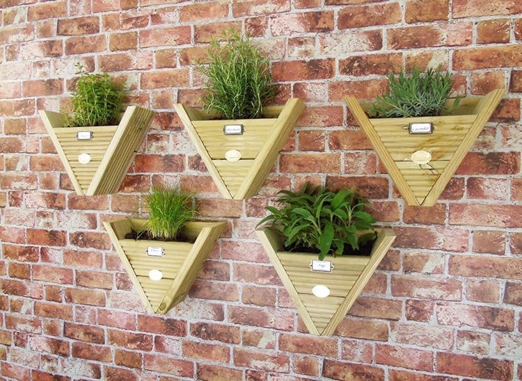 How to Make a DIY Triangular Planter Box 3 wall mounted triangular planter boxes