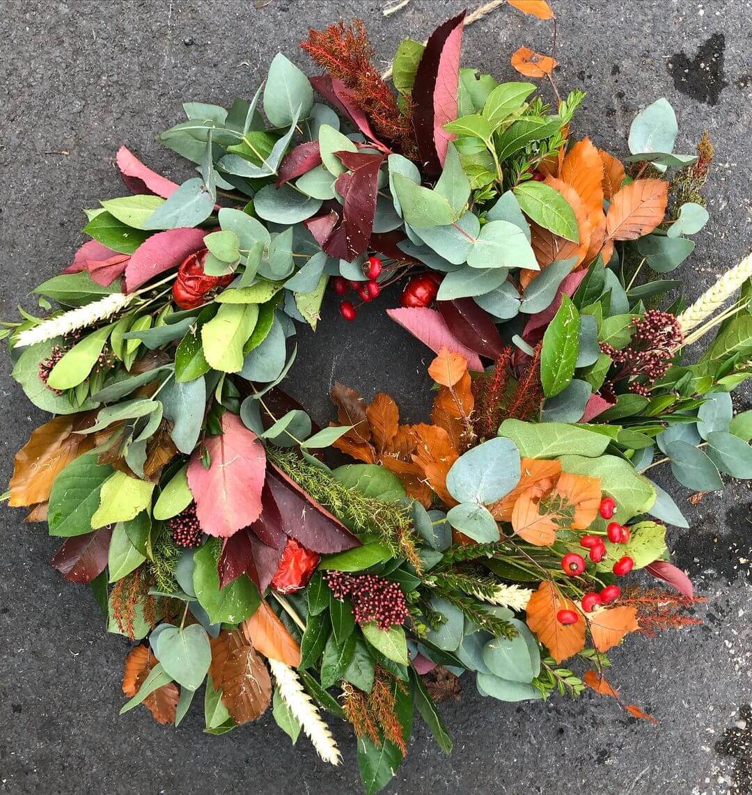 14 Autumn Wreath Ideas to Beautify Your Door 2 Jewel coloured leaf wreath
