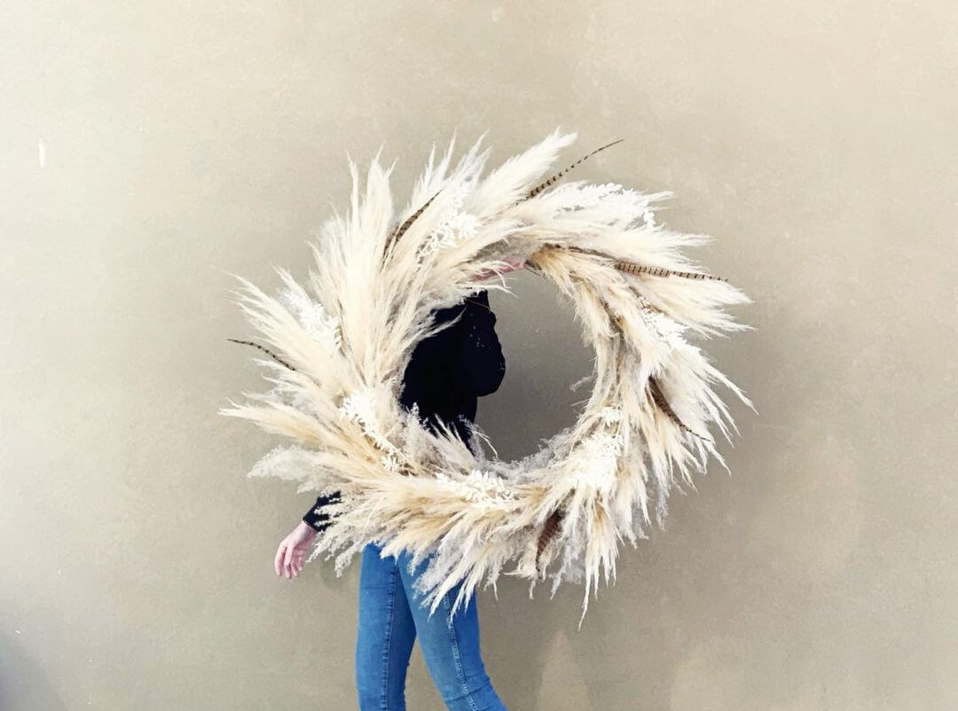 14 Autumn Wreath Ideas to Beautify Your Door 13 Pampas grass wreath