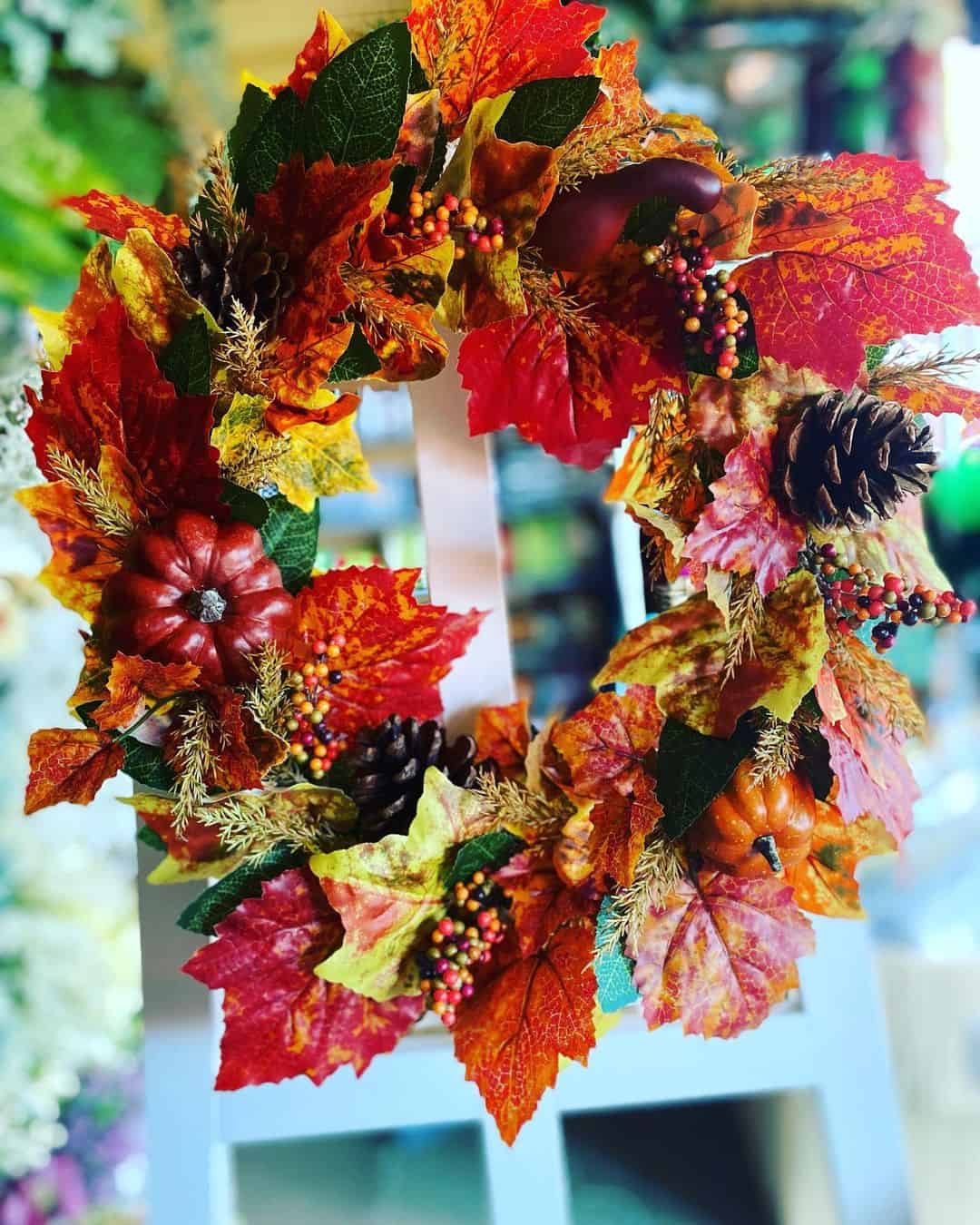 How to Make an Autumn Wreath in 5 Steps (& Budget Options) 14 budget autumn wreath