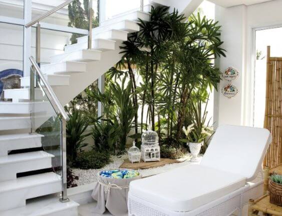 15 Indoor Pebble Garden Under Stairs Ideas: Mini Zen Areas 13 leafy pebble garden sanctuary