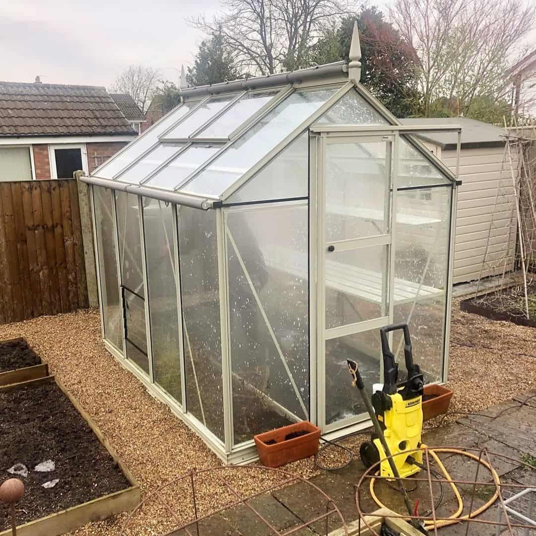 Preparing a Garden for Spring: 17 Tips for a Lush Garden 12 repair greenhouse
