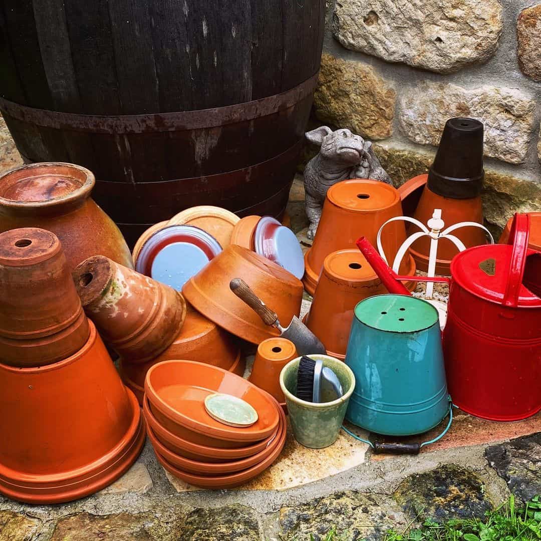 Preparing a Garden for Spring: 17 Tips for a Lush Garden 14 replenish your gardening supplies