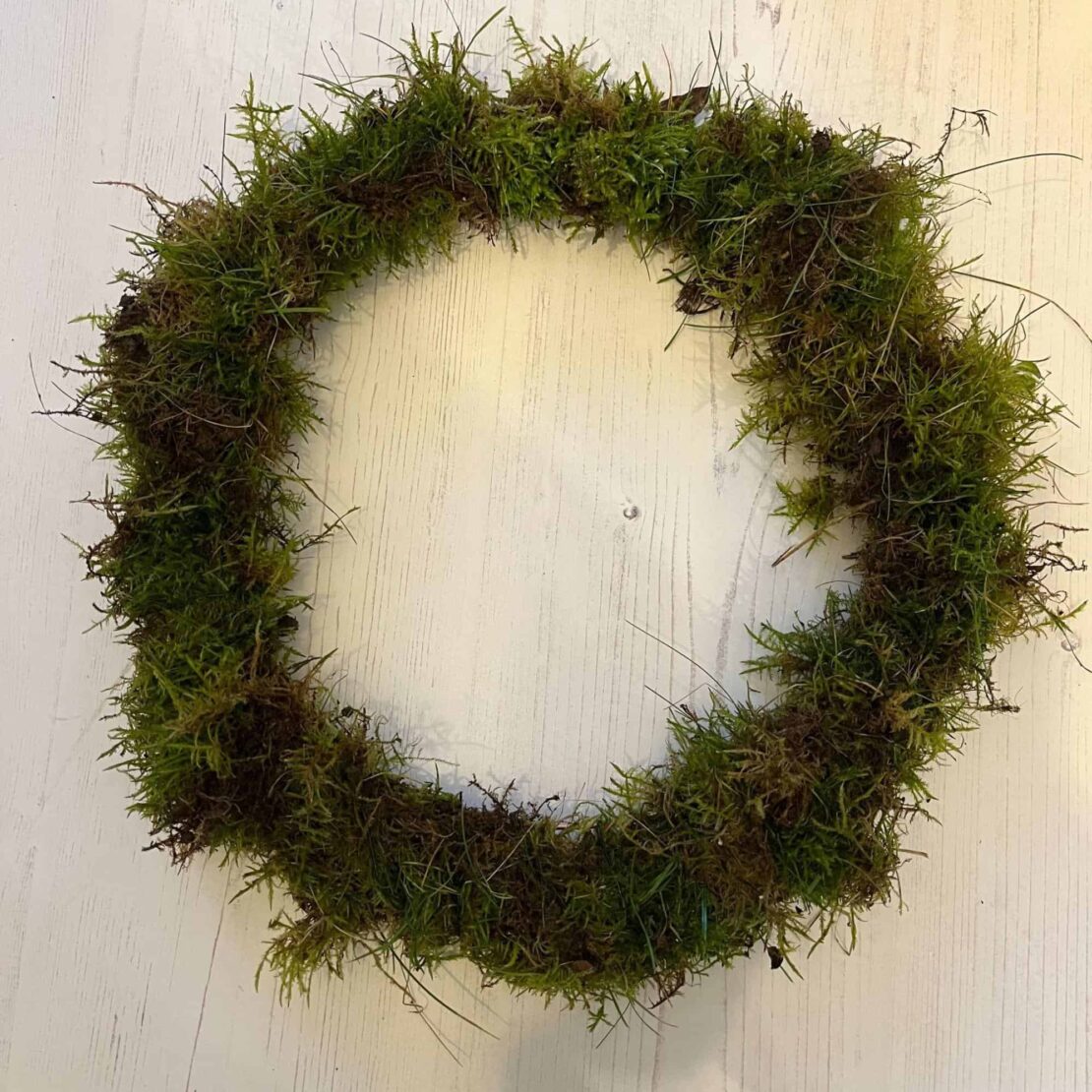 How to Make an Autumn Wreath in 5 Steps (& Budget Options) 3 step 1