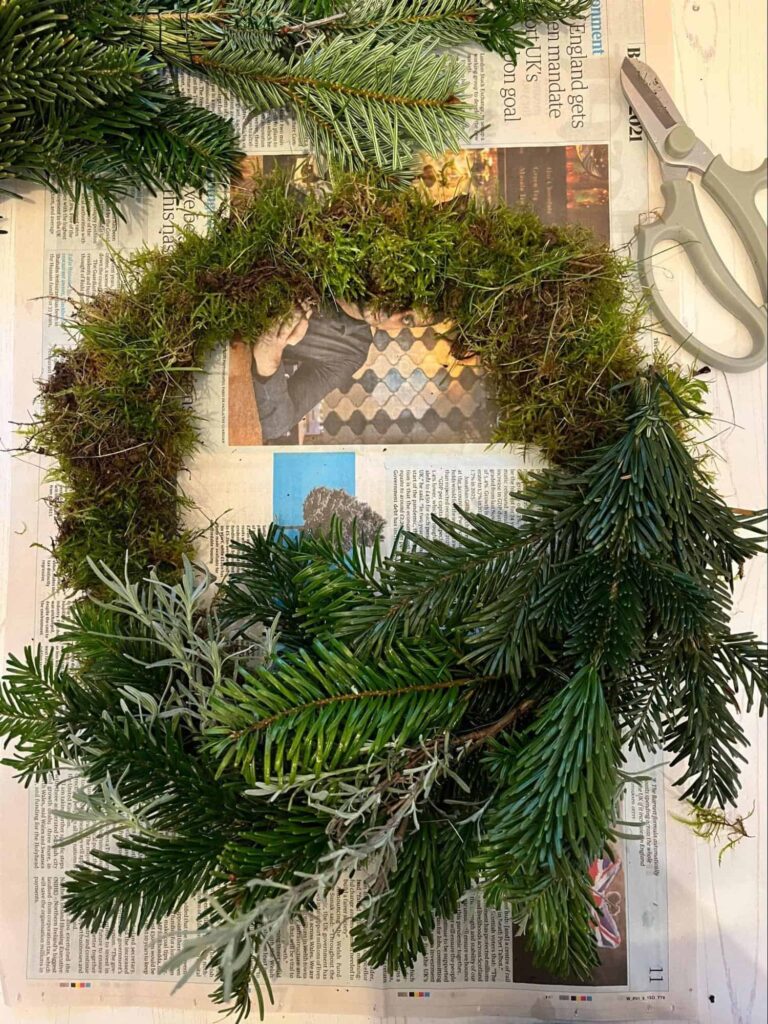 How to Make an Autumn Wreath in 5 Steps (& Budget Options) 6 step 3b