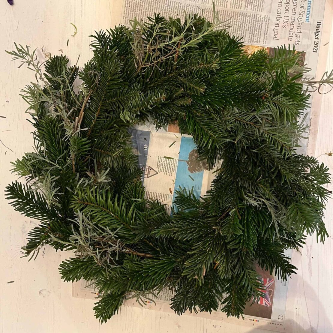 How to Make an Autumn Wreath in 5 Steps (& Budget Options) 7 step 3c