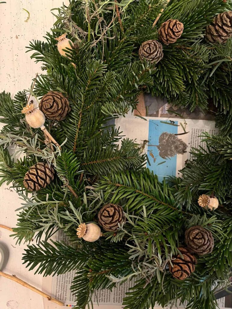 How to Make an Autumn Wreath in 5 Steps (& Budget Options) 8 step 4