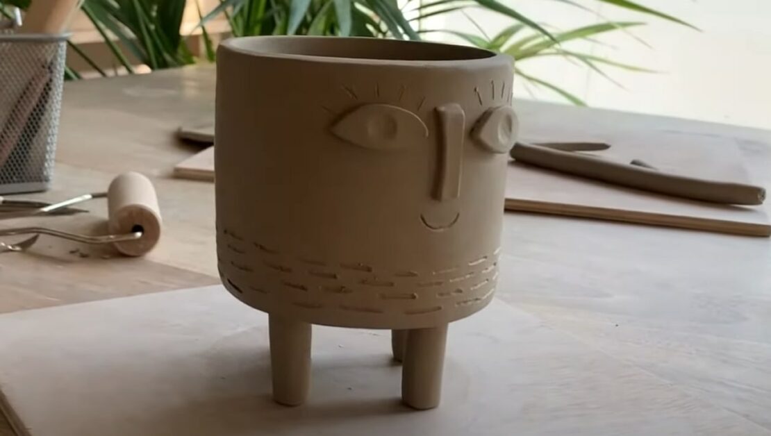 clay face pot