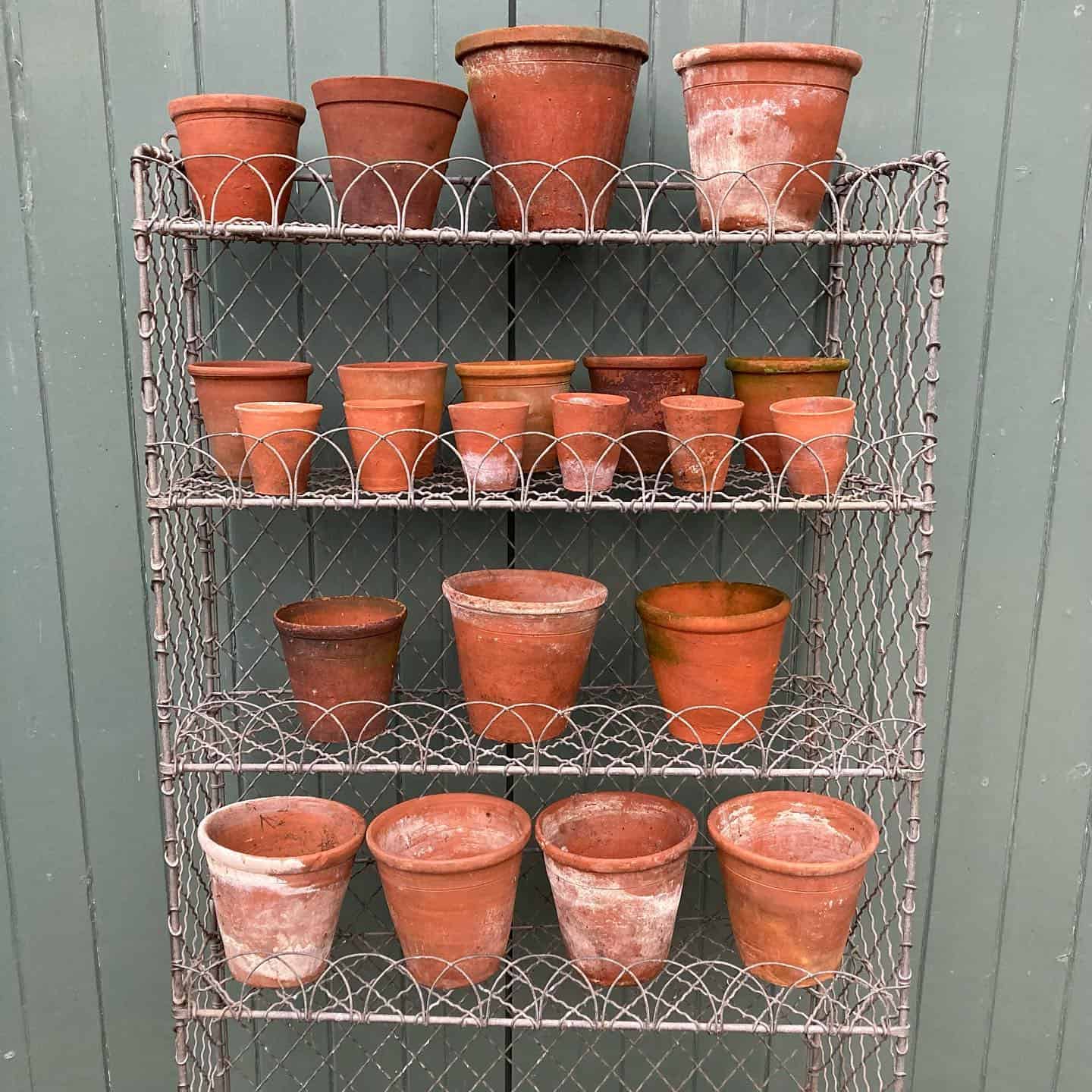 How to Paint a Terracotta Flower Pot 1 how to paint terracotta flower pots