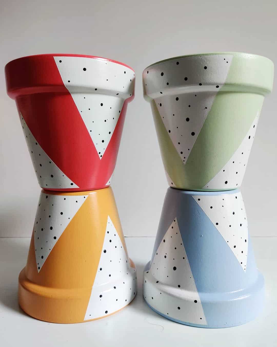 How to Paint a Terracotta Flower Pot 8 rainbow paint terracotta flower pot