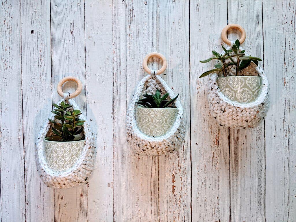 knitted plant hanger
