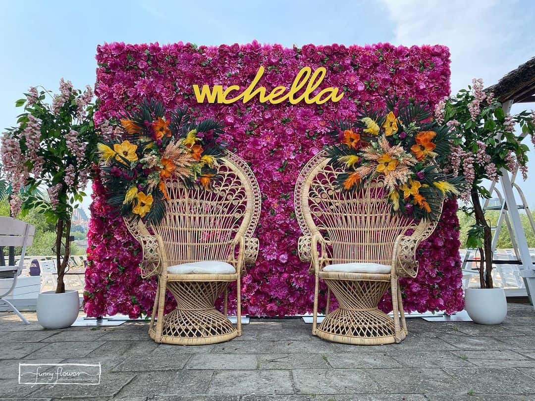 12 Festival-themed Garden Party Ideas to Free Your Spirit 6 festival photo backdrop