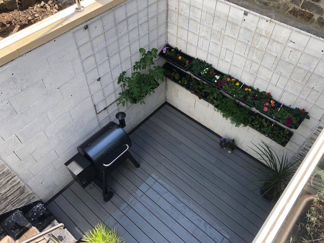 courtyard decking