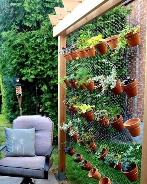 26 Privacy Fence Ideas to Keep Unwanted Eyes Away From Your Space 23 Vertical planter wall
